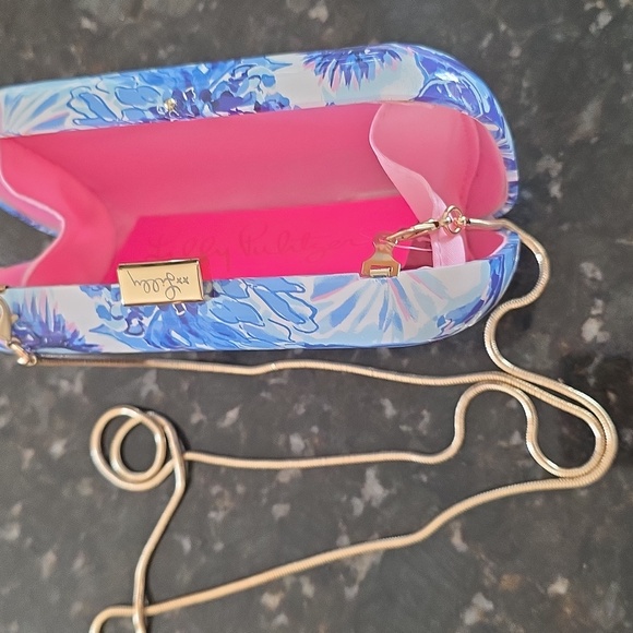 Lilly Pulitzer hard-sided clutch - Picture 3 of 6